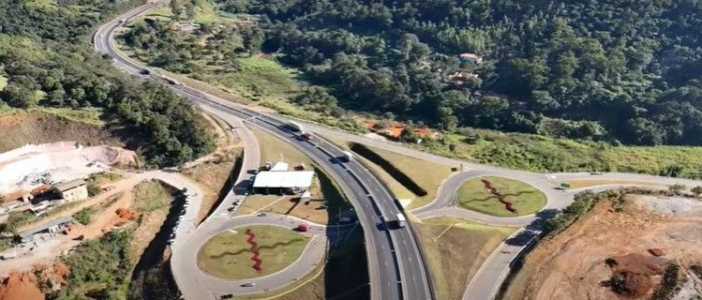 A previsão é que os trechos problemáticos do Anel Rodoviário (nas interseções com as avenidas Amazonas, Ivai e Pedro II) sejam licitados em janeiro. A priorização de obras nos três segmentos foi resultado de um acordo entre o DER/MG e o DNIT.
