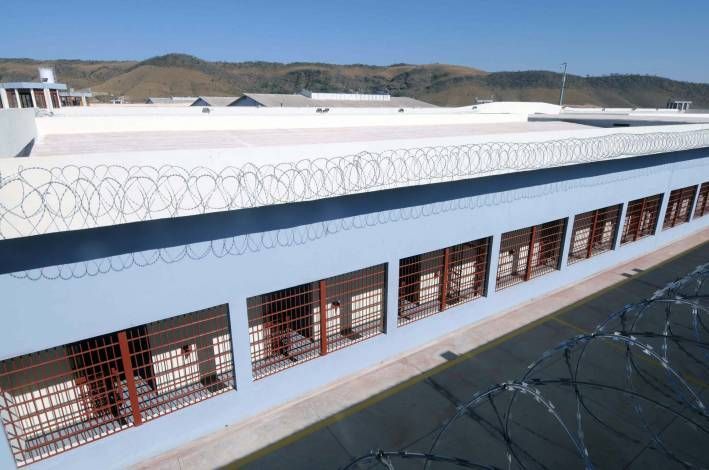 MG: professora flagrada fazendo sexo com preso em penitenciária pede dispensa do cargo