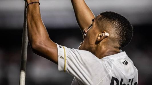 Ângelo marcou seu primeiro gol na Vila Belmiro