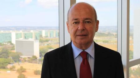 Ângelo Oswaldo anuncia realização de obras