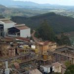 Demissão em massa de mineradora provoca apreensão em moradores de Santa Bárbara