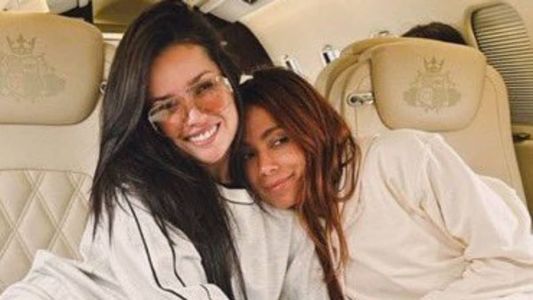 Anitta nega rumores de affair com Juliette
