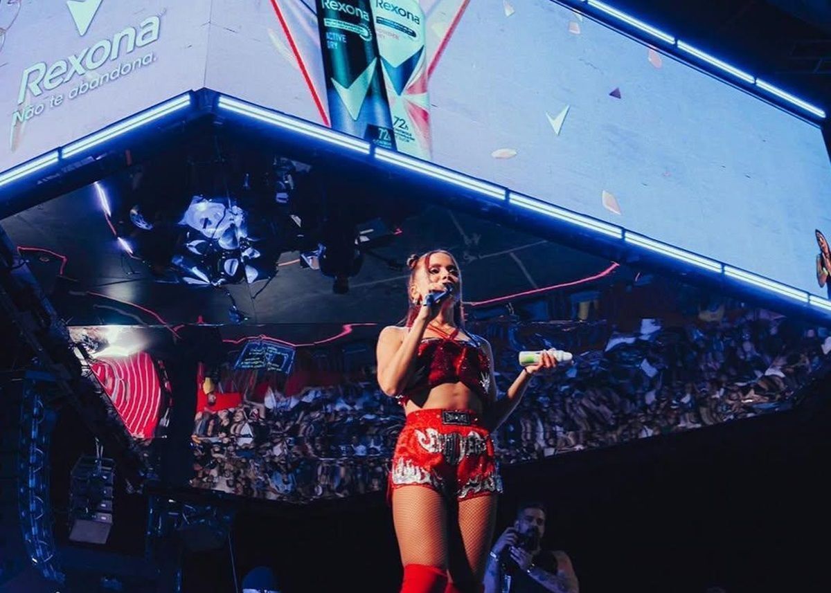 Anitta convida BH para seus “ensaios”
