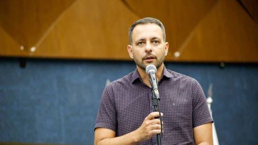 Antes de oficializar a saída da vice-liderança, Porto chegou a conversar com o prefeito Fuad Noman (PSD), mas não houve consenso