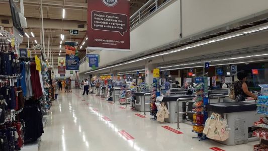 Antes do Carrefour, espaço abrigou hipermercado Bon Marché