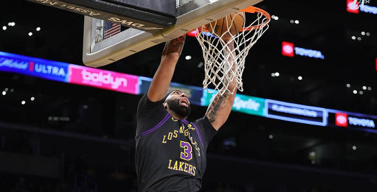 NBA: Lakers vencem Raptors com show de Davis e críticas à arbitragem
