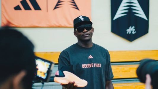 Anthony Edwards com o AE1, novo tênis com a assinatura do jogador