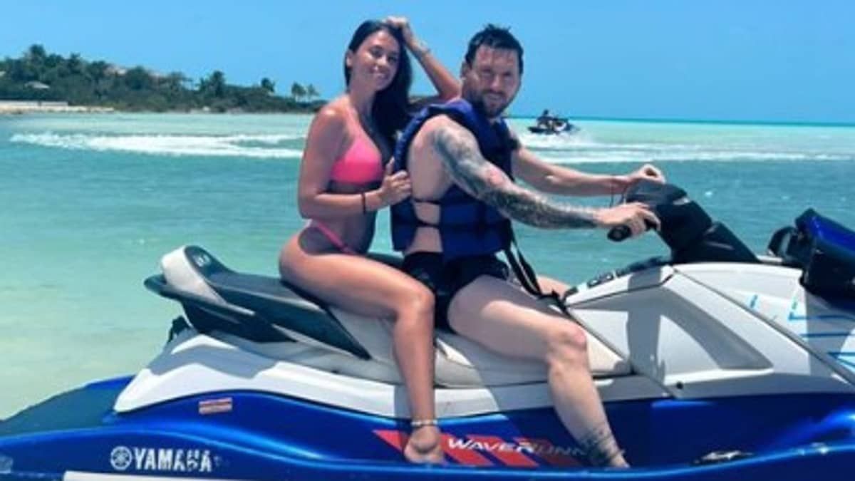 Esposa de Messi publica fotos das férias do casal no Caribe; veja