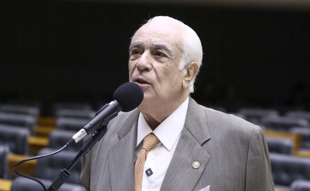 Motta escolhe deputado do PL para relatar texto anti-sonegação defendido por Haddad