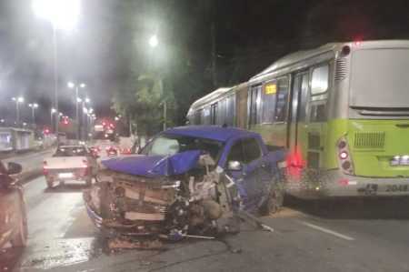 Acidente na avenida Antônio Carlos, em BH