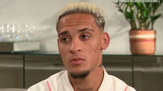 Antony deu entrevista sobre acusações da ex-namorada