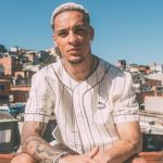 Prints de conversas mostram agressões de Antony contra ex-namorada