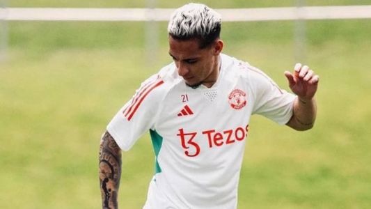 Antony retornou à Inglaterra