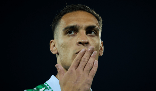 Antony em ação pelo Betis na temporada 2025/2026