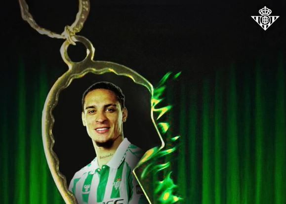 Betis anuncia a contratação de atacante brasileiro, ex-Manchester United