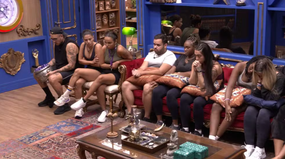 Tadeu Schmidt faz anúncio aos participantes do BBB 24 após expulsão de Wanessa