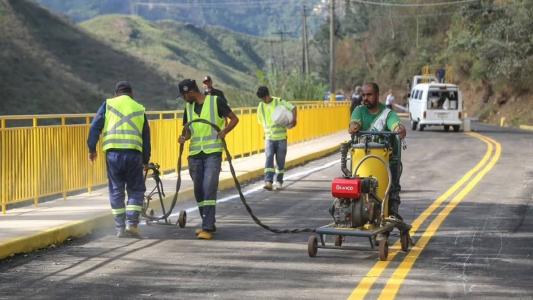 Anúncios foram feitos durante entrega da Av. Lima Júnior