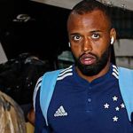 Zagueiro do Cruzeiro, Reynaldo celebra vitória contra a Caldense: 'colocamos nosso ritmo'