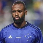 Cruzeiro: Reynaldo opina se prefere jogar centralizado ou no lado esquerdo da defesa