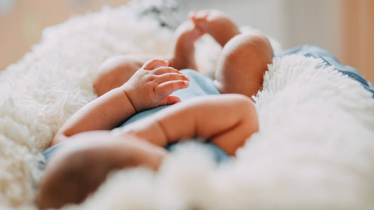 Mãe com morte cerebral dá à luz bebê saudável após 11 semanas