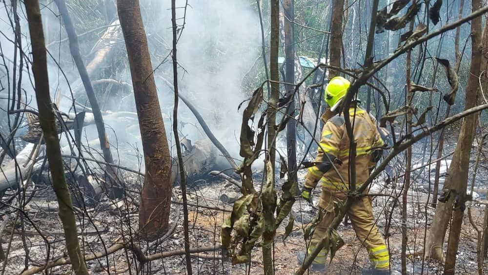 Queda de avião no Acre: veja fotos do acidente aéreo que matou 12 pessoas carbonizadas  