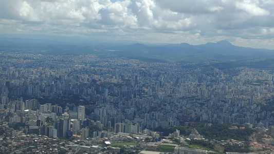 Ao todo, 363 cidades estão sob alerta laranja do Inmet que indica perigo para tempestade