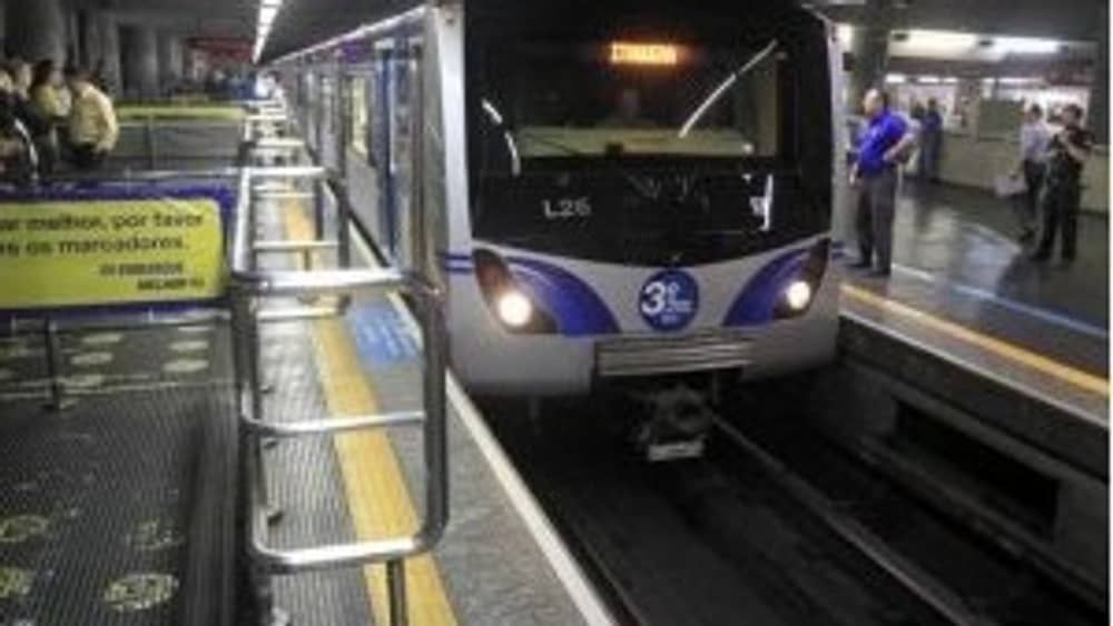 Metrô de SP demite 5 funcionários por paralisação surpresa em feriado 