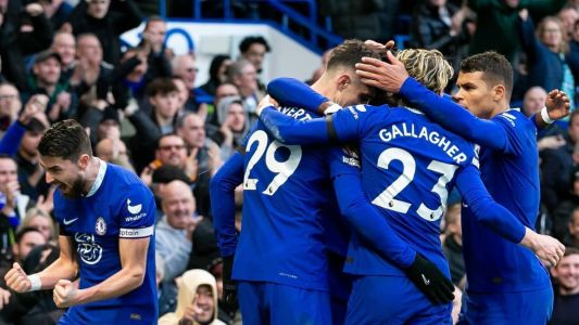 Ao todo, o Chelsea gastou em contratações nas últimas janelas de transferências, sem contar com valores adicionais e bônus, 460 milhões de euros (mais de R$ 2,5 bilhões)