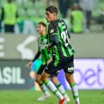 América: após estreia no profissional, Breno comenta versatilidade no meio-campo