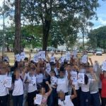 ‘Durag entra, racismo sai’, alunos de Ibirité fazem manifestação em escola que proibiu uso de acessório