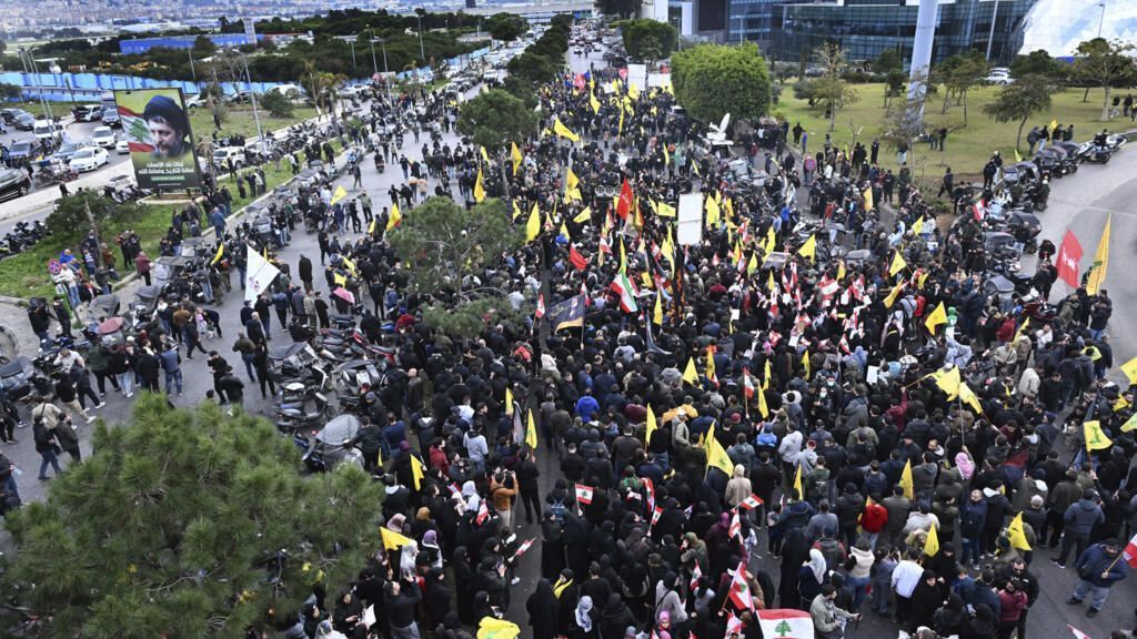 Hezbollah pede que governo libanês não ceda à pressão de Israel e permita pouso de aviões iranianos