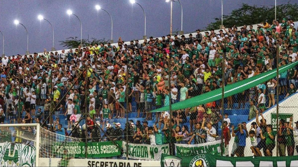 Só para maiores: partida da Série D tem venda de ingressos inusitada 