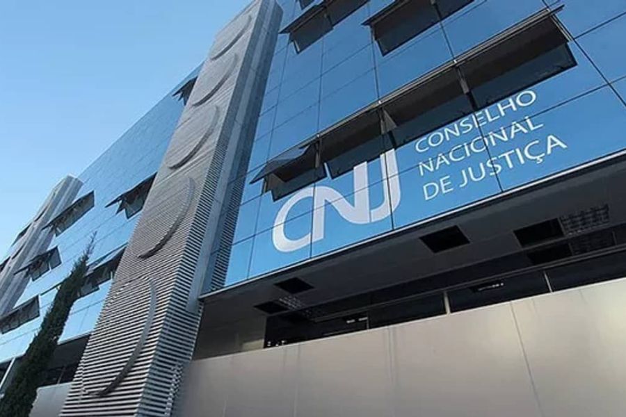 CNJ amplia penduricalhos pagos a juízes ao regulamentar decisão do STF, diz ONG