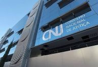 CNJ amplia penduricalhos pagos a juízes ao regulamentar decisão do STF, diz ONG