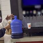 Cliente tenta encher galão de 20 litros com refrigerante do Burger King: 'Paguei a parada'