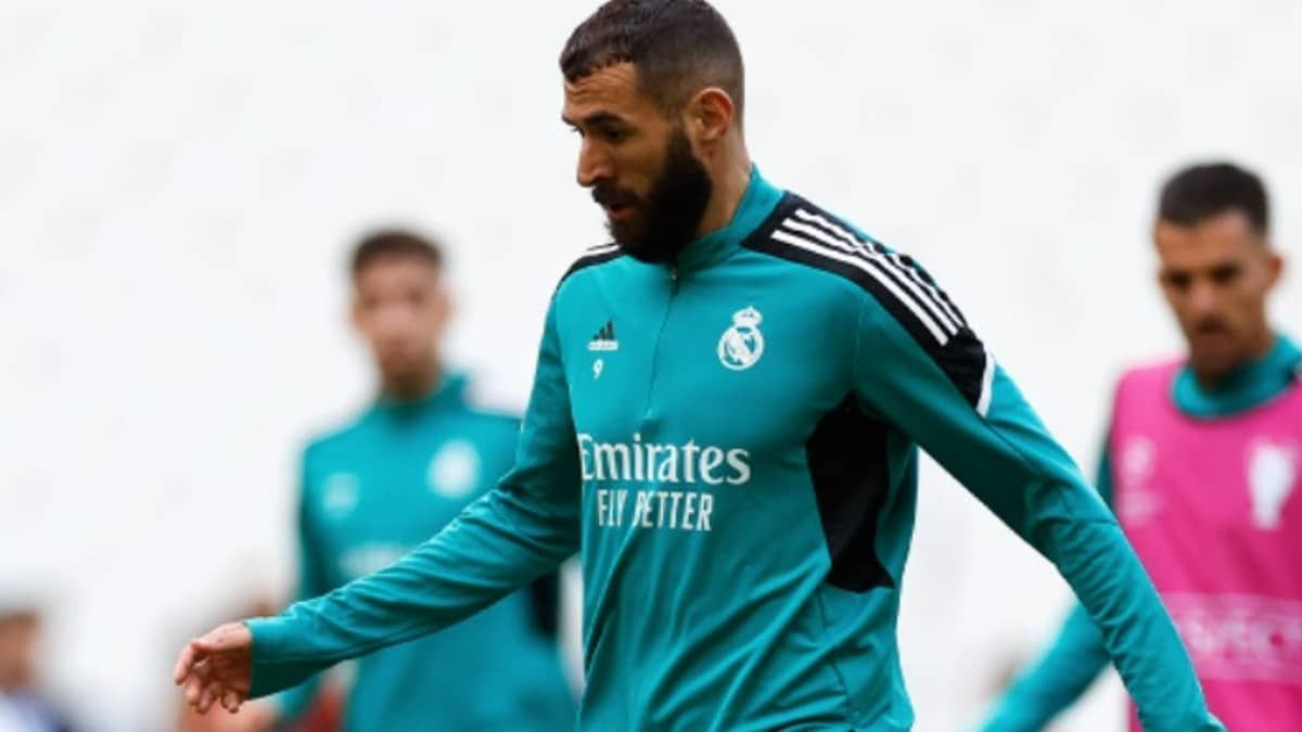 Benzema volta a treinar e deve reforçar Real Madrid no clássico contra o Barcelona 