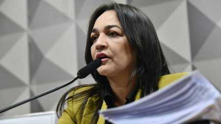 Após ameaças das redes sociais, relatora da CPMI do 8/1 passa a ter escolta policial