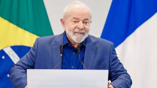Após cancelar jantar com príncipe saudita, Lula diz que vai convidá-lo para discutir investimentos.