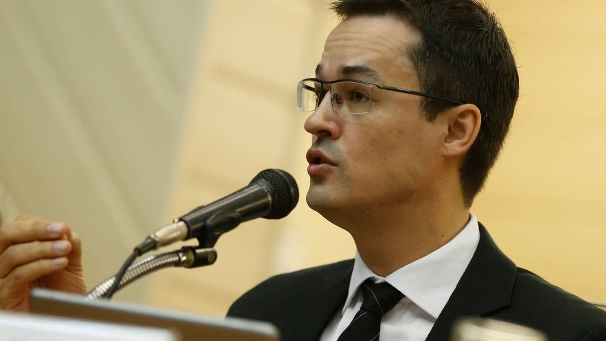 Após cassação no TSE, Deltan Dallagnol monta gabinete de crise até 3 horas da madrugada
