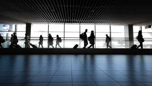 Após demissão em massa, empresa pode suspender emissão de passagens