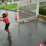 Três pessoas morrem em tiroteio em condomínio no Rio