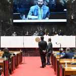 Oposição trava reforma de Zema e apresenta 66 emendas em plenário