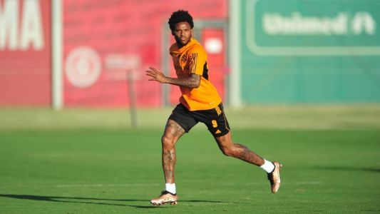 Após preservação, Luiz Adriano retorna à equipe