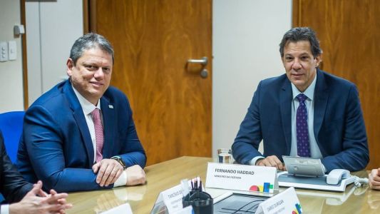 Após reunião com Haddad, governador de São Paulo, Tarcísio de Freitas, recuou de crítica à reforma tributária