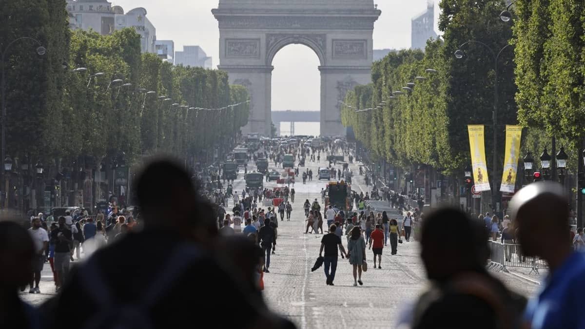 Grupo reúne mais de R$ 5 milhões para ajudar policial que matou manifestante na França