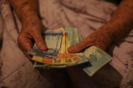 Aposentados apontam cobranças indevidas