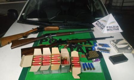 PM apreendeu armas e drogas durante operação em São João del-Rei
