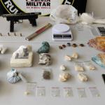 Homem que fazia bolo com maconha é preso com drogas e dinheiro escondido em Bíblia