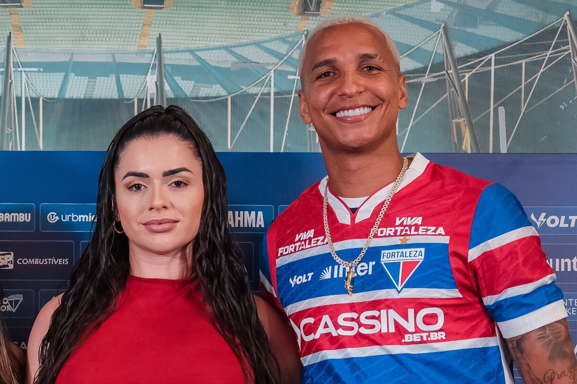 Ex-Atlético, Deyverson é apresentado no Fortaleza e relembra anúncio inusitado