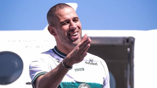 Apresentação de Slimani no Coritiba